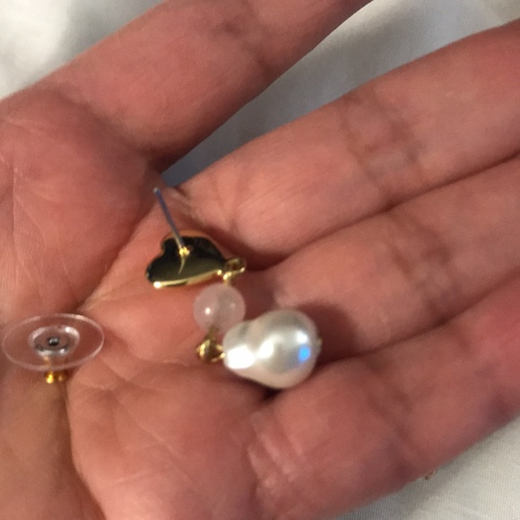 🌸NEW🌸 Talbots Gold Heart and Pearl Tier Drop Earrings - Picture 6 of 9